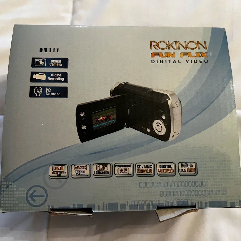 Rokinon Fun Flix Mini Camcorder video recorder 3.1mp 1.5” LCD SD/MMC USB black